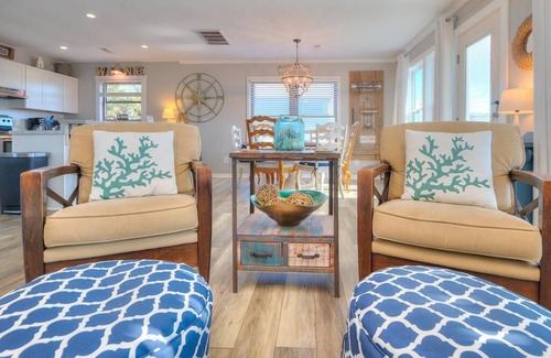Caswell Beach Casa | Beautiful 3BR/2BA House, 2nd Row with ocean & icw views, Dog Friendly, Sleeps 10