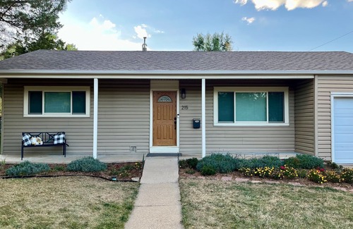 Martin Acres Casa | Beautiful 3BR South Boulder home near CU and NOAA