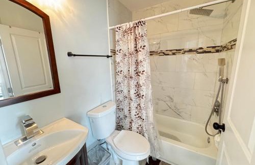 Fort Totten Casa | Beautiful 3BR Updated House DC - Private Parking