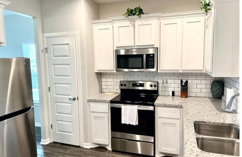 Edinburg Casa | Beautiful 3R-2B Home in Quiet Community