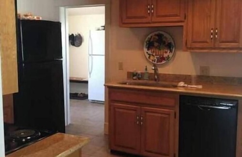 Cushing Casa | -Beautiful 4.5 BR / 4 Ba home with 2 car garage