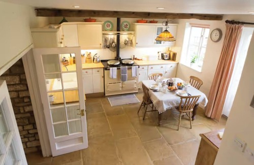 Bledington Casa | Beautiful 4 bedroom character cottage in Bledington nr Stow on Wold Oxfordshire