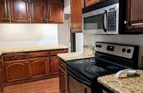 Lemon Grove Condominio | Beautiful 4 bed, 2.5 bath House with yard & grill