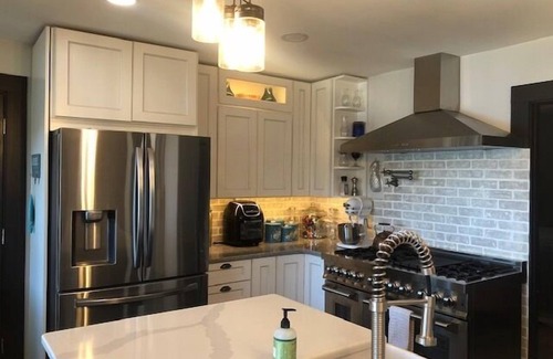 Fountain Casa | Beautiful 4 bed; 2 bath home on Long Lake!