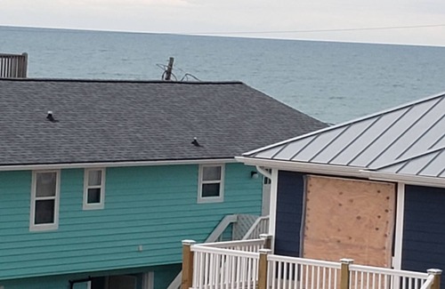 Surf City Cabaña | Beautiful 4 bed 3 bath beach cottage with wonderful ocean views