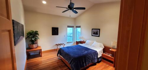Deerfield Casa | Beautiful 4+ bed 3 bath Condo 20 minutes to Madison