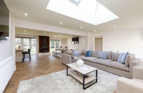 Ford Casa | Beautiful 4-Bed Close to South Downs & Goodwood
