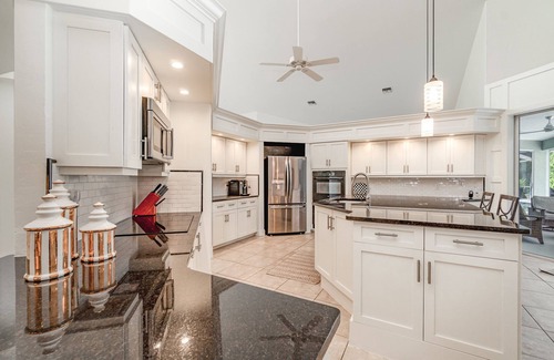 Bonita Bay Casa | Beautiful 4 Bed/3 Bath 3,600 SF Home with Outdoor Heated Pool/Spa in Bonita Bay