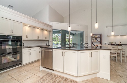 Bonita Bay Casa | Beautiful 4 Bed/3 Bath 3,600 SF Home with Outdoor Heated Pool/Spa in Bonita Bay