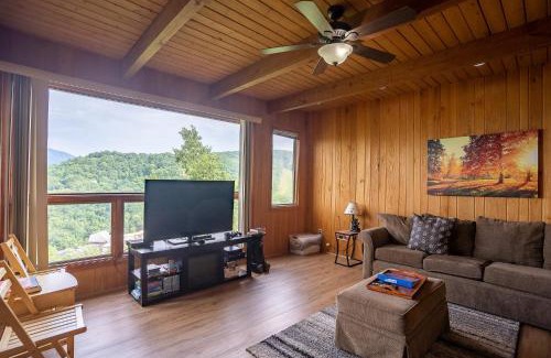 Chalet Village Chalet De Esquí | Beautiful 4 bedroom chalet with million dollar views