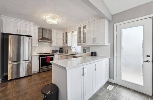 Courtice Casa | Beautiful 4 Bedroom House in Courtice