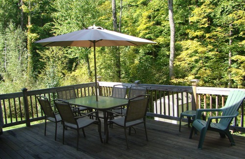 Saratoga Springs Casa | Hermosa casa de 4 habitaciones perfecta para Track / Ballet / Fall Getaway / Parent Weekends