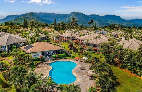 Kaiulani Condominio | Beautiful 4 bedrooms above famous Anini Beach! Holiday Open!