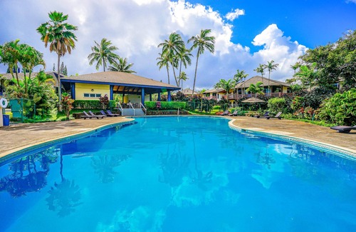 Kaiulani Condominio | Beautiful 4 bedrooms above famous Anini Beach! Holiday Open!