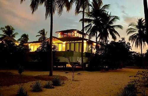 Koralai Pattu North Casa | Beautiful 4-bedroom villa in welcoming Pasikudah with AC, WiFi. Enjoy your stay