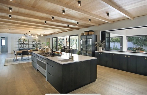 Constantia Villa | Beautiful 4 bedroom villa in Constantia estate