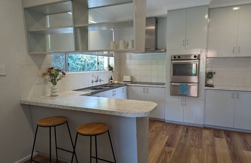 Curtin Casa | Beautiful 4 Bedrooms in Curtin!
