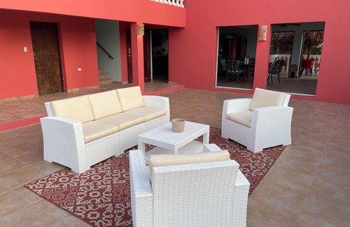 Kamay Villa | Hermosa villa de 3 dormitorios / 3 baños cerca de todas las atracciones de Palm Beach