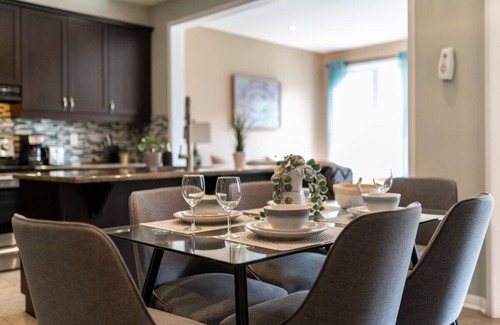 Halton Regional Municipality Casa | Beautiful 4 BR Home. Backyard Oasis. Chefs Kitchen