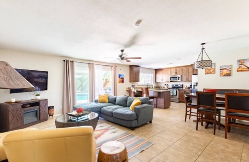 Glendale Casa | Beautiful 4 BR, stunning Pool- Close to Spring Training & State Farm Stadium