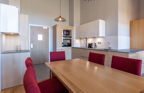 Arc-1800 Apartamento | Hermoso apt 4 piezas con piscina, spa, gimnasio, parking y WIFI incluido en Arcs 1800