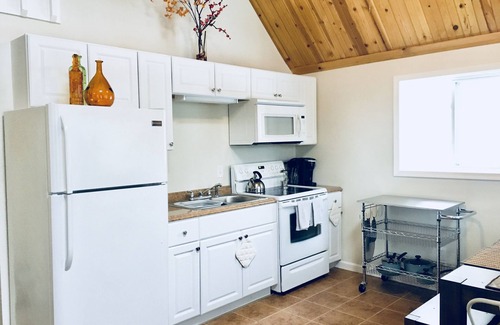 White Mills Casa | Hermoso 4 Temporada Lakefront Chalet en los Poconos!