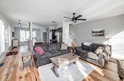 Nellysford Casa | Beautiful 4-season Mountain Home- New Listing