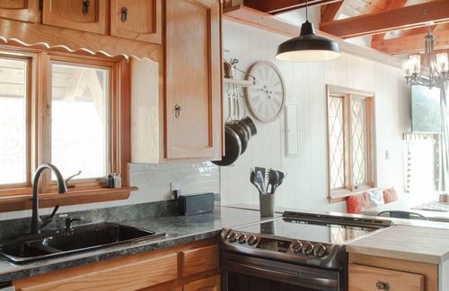 Saint Mary's Chalet De Esquí | Beautiful 4Bd Chalet w Hot Tub & Mtn Views