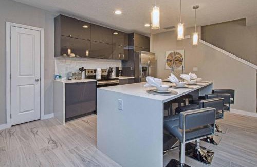 Kissimmee Casa | Beautiful 4BD home Themed Pool and Grill 4417