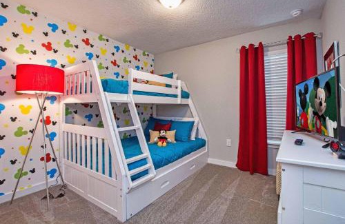 Kissimmee Casa | Beautiful 4BD home Themed Pool and Grill 4417