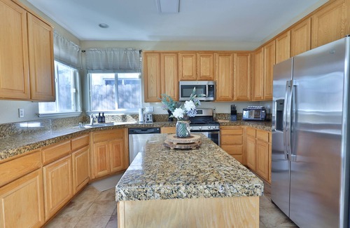 West Sacramento Casa | Beautiful 4Beds/3Baths Downtown Home in West Sacramento