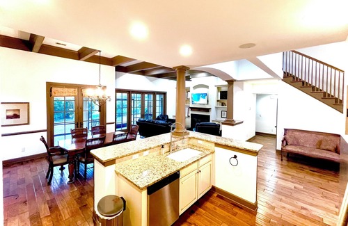 Bluffton Casa | Beautiful 4BR/4BA.Close to HHI/SAV/BEU, 5 minutes to Palmetto Bluff's entrance