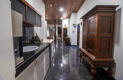 Rathmalana Casa | Beautiful 4BR+4BA Family Villa with Balcony & Garden
