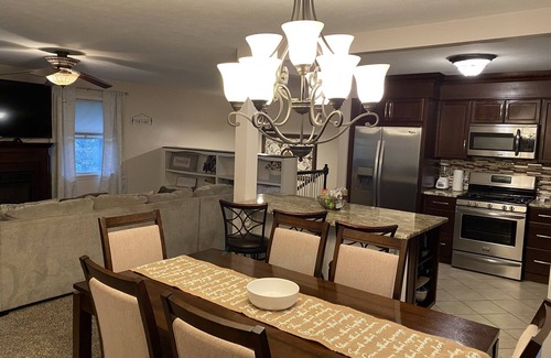Grand Rivers Casa | Beautiful 5 BDR/4 Bath, 11 Beds, Sleeps 15, by Patti's w/ Pool Table!