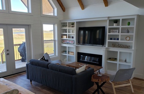 Brackley Beach Casa | Beautiful 5 Bedroom house/cottage with waterview.