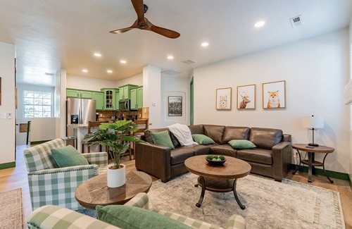 Ponderosa Trails Casa | Beautiful 5 Bedroom Flagstaff Home w/ Private Spa