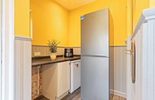 Aylesbury Casa | Beautiful 5 Bedroom House with free parking,penn rd