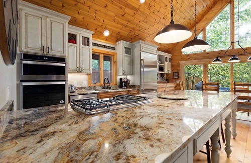 Crosslake Cabina | Beautiful 5-bedroom house in Enchanting Crosslake -Pontoon Incl with 7 day stay!
