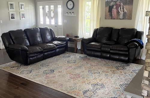 Oakland Mills Casa | Beautiful 5-Bedroom Home with Lots of Space