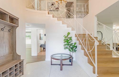 Sherman Oaks Casa | Beautiful 5 bedroom sleeps16 pool Universal