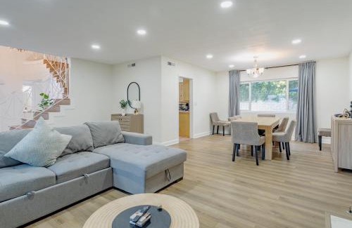 Sherman Oaks Casa | Beautiful 5 bedroom sleeps16 pool Universal