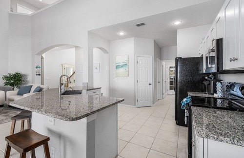 Beachwalk Isles Casa | Beautiful 5 Bedroom Pool Home on the Water!