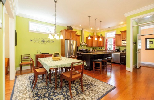 Northeast South Bend Casa | Beautiful 5 bedroom home, walk to campus and Eddy Street Commons