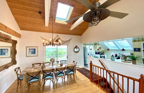 Montauk Casa | ¡Nuevo listado! ¡Casa luminosa y bien ventilada con playa privada en el lago!