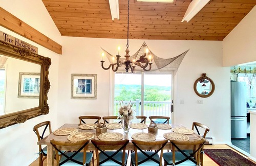 Montauk Casa | ¡Nuevo listado! ¡Casa luminosa y bien ventilada con playa privada en el lago!