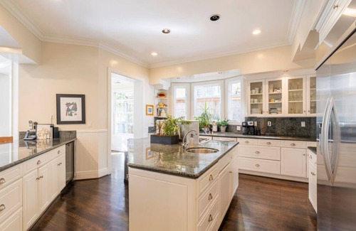 Tree Section Apartamento | Beautiful 5 Br. Single family L-(581886) by Houzlet