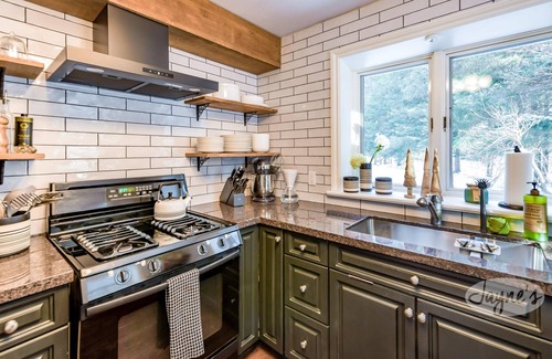 Collingwood Chalet De Esquí | Beautiful 5bed 5bath retreat in Collingwood! 5mins from Blue Mountain Village!