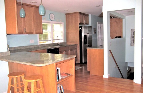 Buzzards Bay Casa | Hermosa 5BR Cape Cod Beach Front Modern Home w / Gorgeous Panoramic Water Views