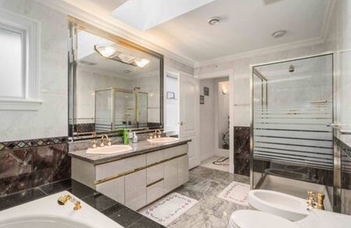 Oakridge Casa | Beautiful 6 BD House in a Desirable Neighborhood