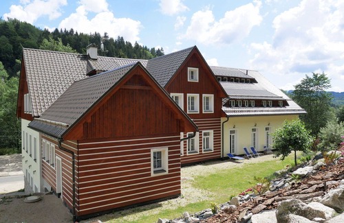 Albrechtice v Jizerskych horach Apartamento | Beautiful apartment for 5 people with hot tub, WIFI, TV and parking